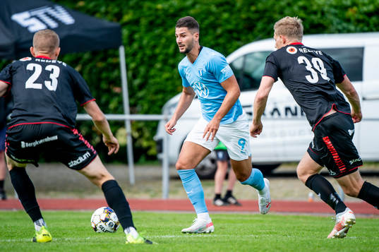 Malmö FFs Antonio Colak mot Kalmars Johan Stenmark och
