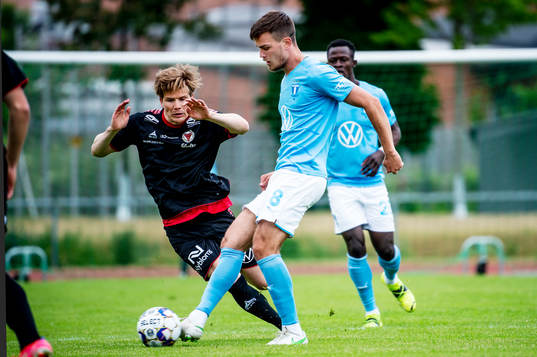 Malmö FFs Pavle Vagic mot Kalmars Oliver Berg