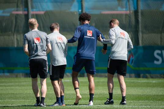 Jens Cajuste of the Swedish national football team leaves