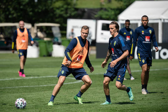 Viktor Claesson and Kristoffer Olsson of the Swedish
