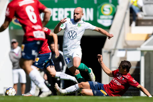 Jönköpings Perparim Beqaj och Örgrytes Kevin Ackermann