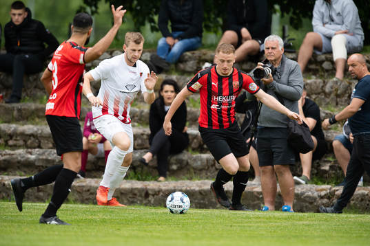 Åkarps Mattias Jönsson och Besas Edvin Istrefi