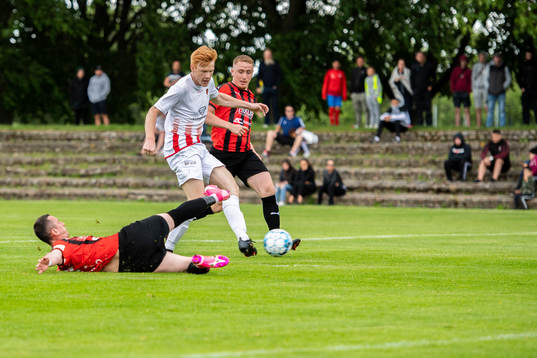 Åkarps Simon Råstedt gör 0-1