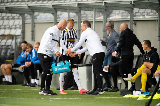 Landskronas Jonathan Asp har ont