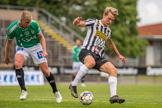 Brages Mattias Liljestrand och Landskronas Robin Hofsö