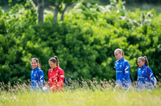 Ingrid Moe Wold, goalkeeper Cecilie Fiskerstrand Emilie