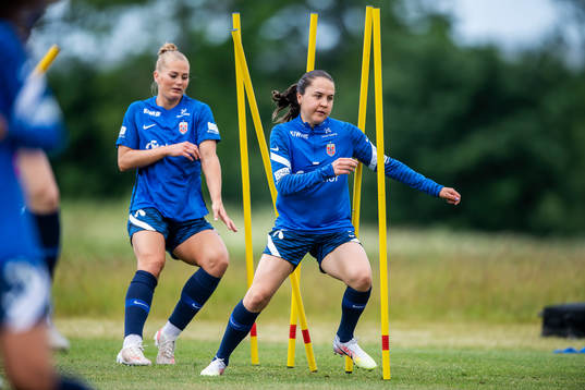 Lisa-Marie Karlseng Utland and Heidi Ellingsen of the