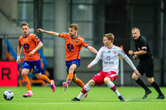 Torbjørn Kallevåg of Aalesund and Håvard Huser Åsheim
