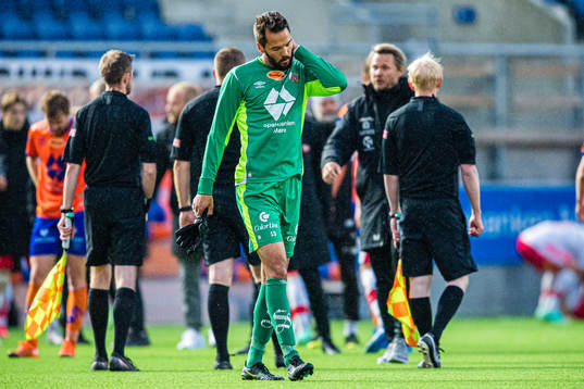 Michael Ryan Lansing of Aalesund looks dejected