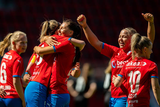 Helsingborgs Josefine Wiksell jublar
