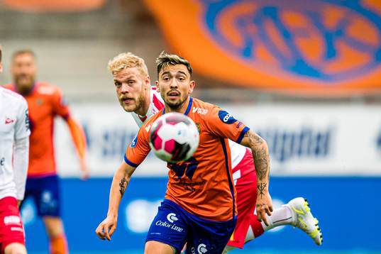 Mads Lennart Nielsen of Fredrikstad and Niklas Fernando