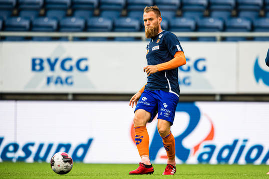 David Thomas Fällman of Aalesund warms up