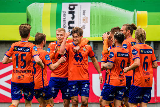 Bläddra bland fler bilder av Football, OBOS-ligaen, Aalesund - Fredrikstad