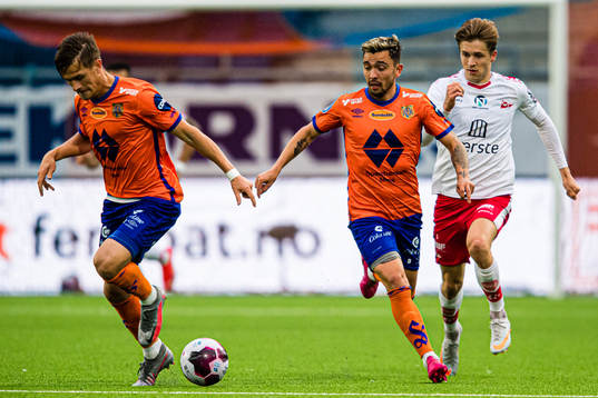 Sigurd Hauso Haugen and Niklas Fernando Nygaard Castro of