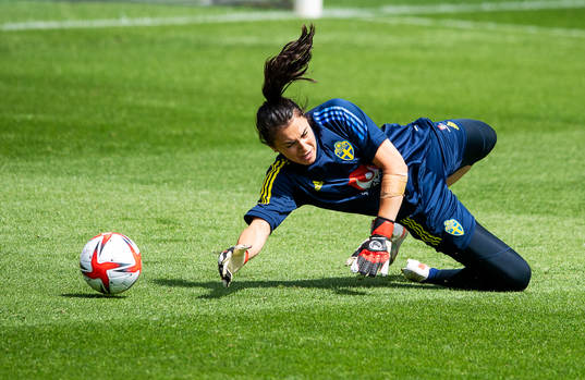 goalkeeper Zecira Musovic of Sweden