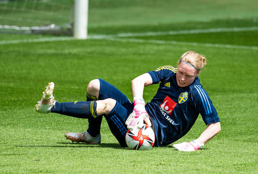 goalkeeper Hedvig Lindahl of Sweden
