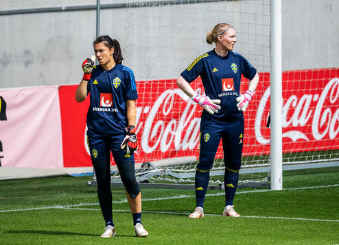 goalkeeper Zecira Musovic and goalkeeper Hedvig Lindahl of