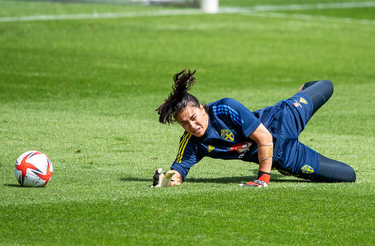 goalkeeper Zecira Musovic of Sweden