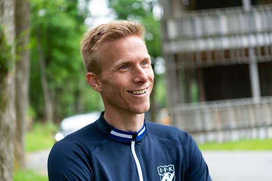 IFK Göteborgs Oscar Wendt blir intervjuad