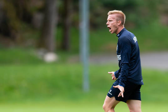 IFK Göteborgs Oscar Wendt reagerar