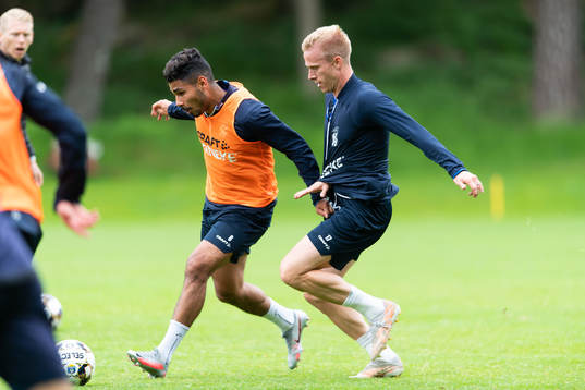 IFK Göteborgs Hosam Aiesh och  Oscar Wendt