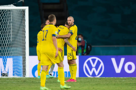 Victor Nilsson Lindelöf and Marcus Danielson of Sweden
