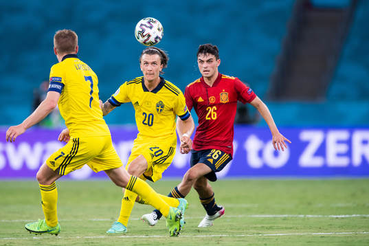 Kristoffer Olsson of Sweden and Pedri Pedri of Spain