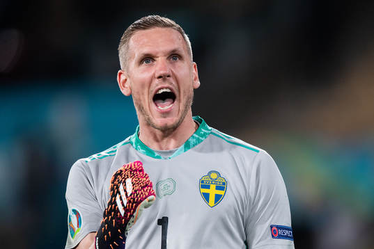 goalkeeper Robin Olsen of Sweden celebrates
