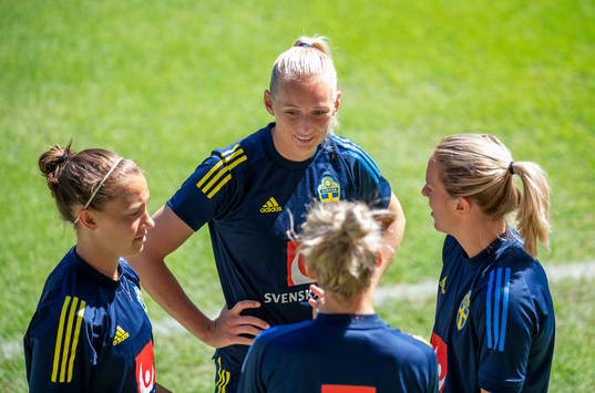 Julia Zigiotti Olme and Stina Blackstenius of Sweden