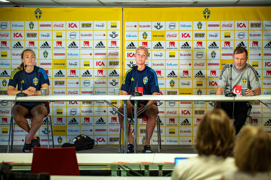 Magdalena Eriksson, Caroline Seger and Peter Gerhardsson,