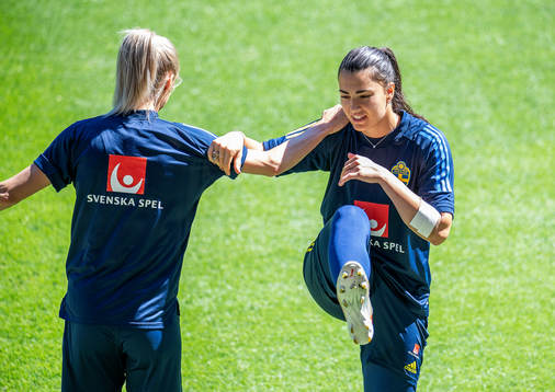 goalkeeper Zecira Musovic of Sweden