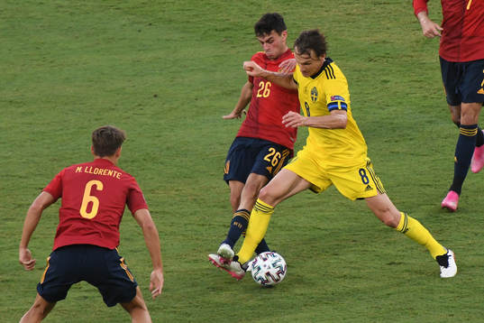 Pedri Pedri of Spain and Albin Ekdal of Sweden