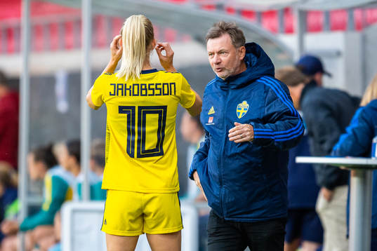 Sofia Jakobsson and Peter Gerhardsson, Head coach of Sweden