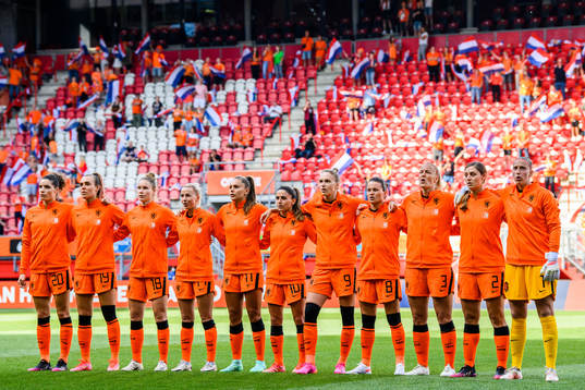 Dominique Janssen, Elisabeth Terlan, Sisca Folkertsma,