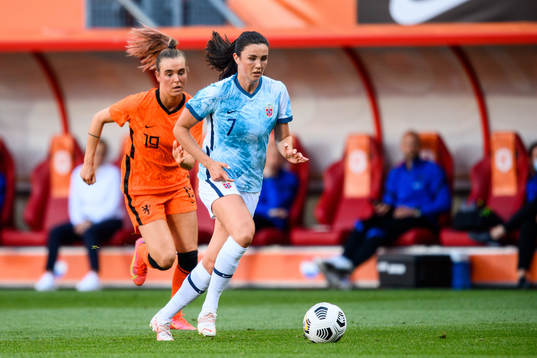 Jill Roord of the Netherlands and Ingrid Syrstad Engen of