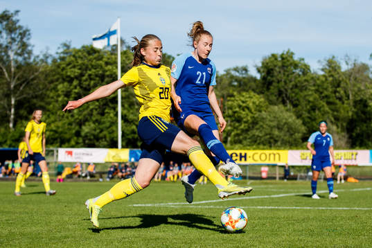 Sveriges Paulina Nyström och Finlands Annika Huhta