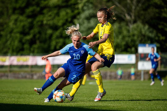 Finlands Dana Leskinen och Sveriges Elin Nilsson