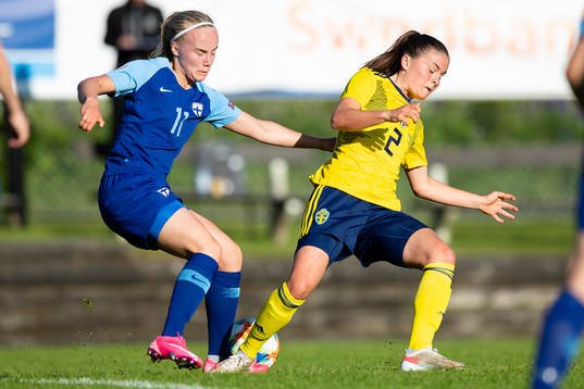 Finlands Aino Vuorinen och Sveriges Hanna Wijk