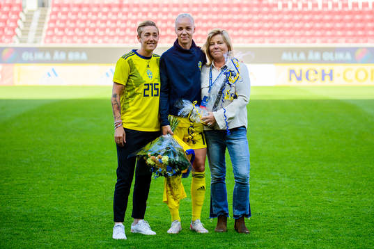 Caroline Seger of Sweden (m) together with Therese Sjögran