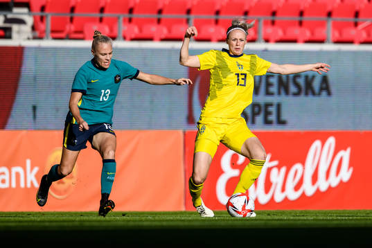Tameka Yallop of Australia and Amanda Ilestedt of Sweden