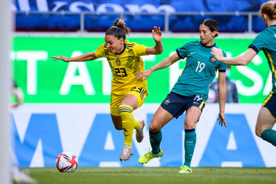 Johanna Rytting Kaneryd of Sweden and Kyra Cooney-Cross of