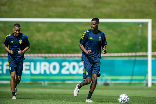 Robin Quaison and Alexander Isak of the Swedish national