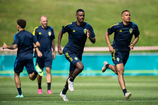 Alexander Isak and Robin Quaison of the Swedish national