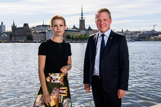 Finansborgarråd Anna König Jerlmyr och Svenska