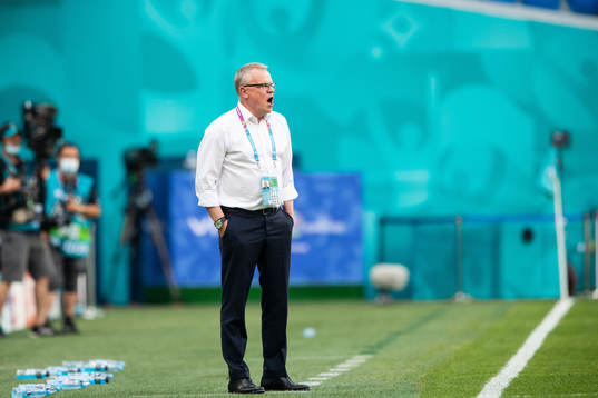 head coach Janne Andersson of Sweden