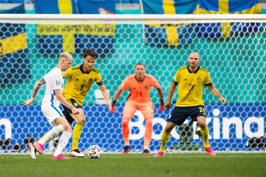 Ondrej Duda of Slovakia against Albin Ekdal and Marcus