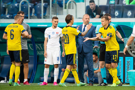 Kristoffer Olsson is substituted for Viktor Claesson of