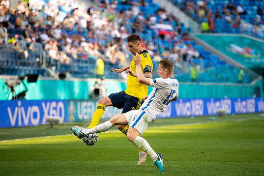 Mikael Lustig of Sweden and Tomas Hubocan of Slovakia