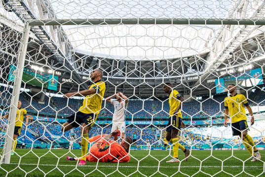 Marcus Danielson, goalkeeper Robin Olsen, Alexander Isak
