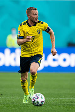 Sebastian Larsson of Sweden